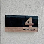 O Grilo Apartmanhotel Doade