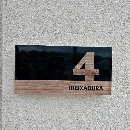 O Grilo Aparthotel Doade